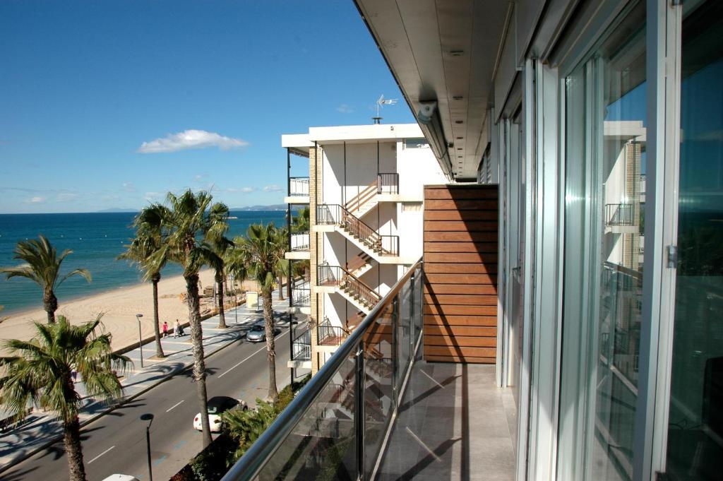 Apartamentos Las Palmas VII Family Only Salou Bilik gambar